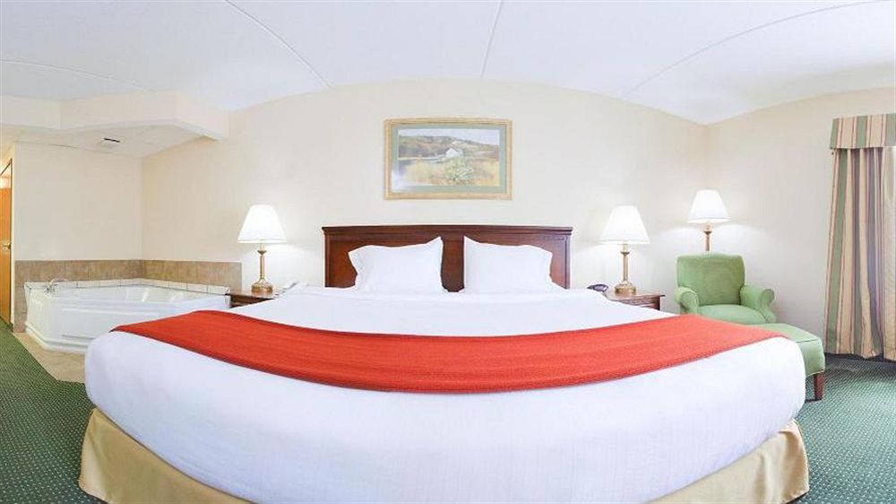 Holiday Inn Express Mount Pleasant- Scottdale By Ihg Exterior foto